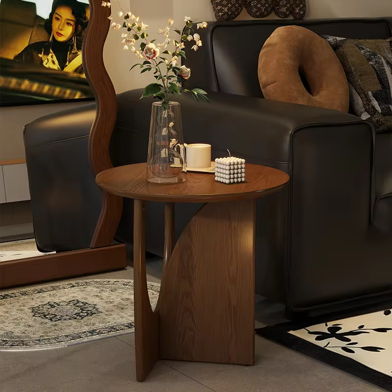 Simple solid wood circular coffee table, Nordic style living room coffee table, small sofa side table, high-end corner table